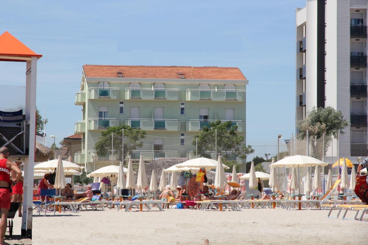 Hotel Rosati Ріміні Екстер'єр фото