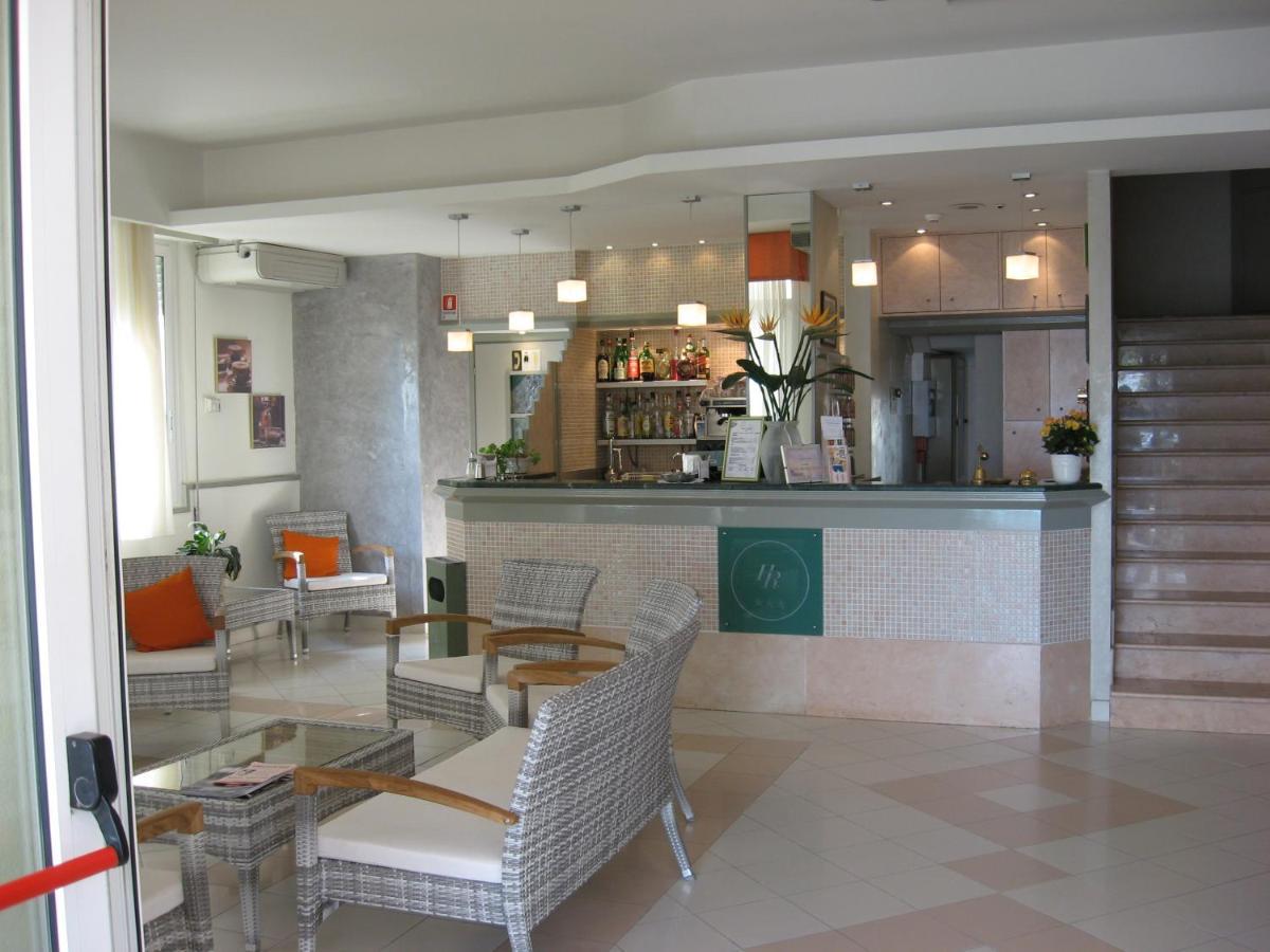 Hotel Rosati Ріміні Екстер'єр фото